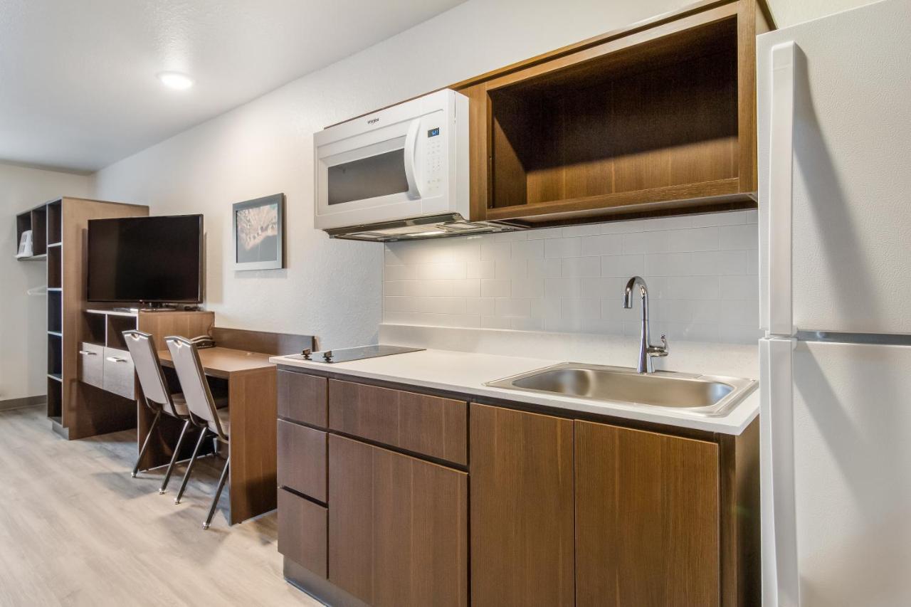 Woodspring Suites Detroit Sterling Heights Zewnętrze zdjęcie