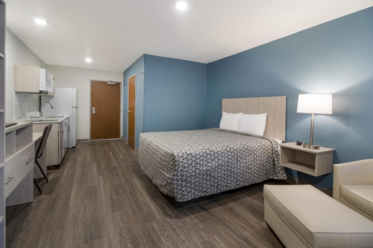 Woodspring Suites Detroit Sterling Heights Zewnętrze zdjęcie